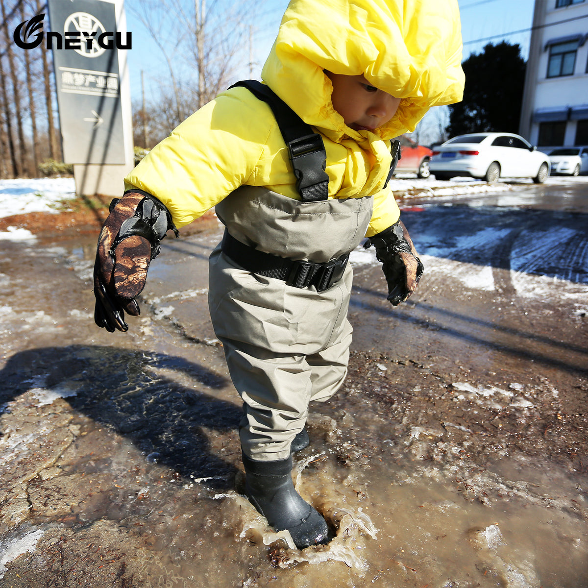 NEYGU kids Waterproof wading pants with Winter Boots, Breathable Kids  huting Waders for Fishing and Water Playing